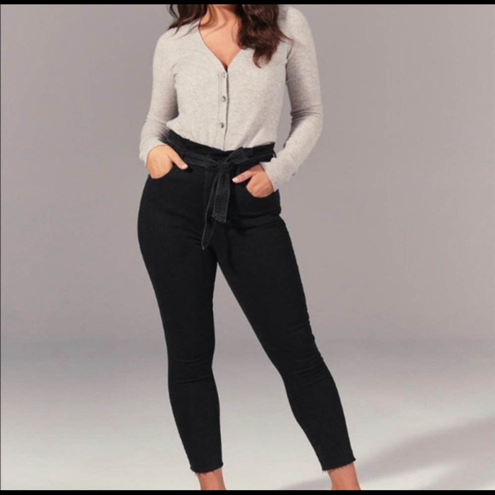 black abercrombie tie jeans